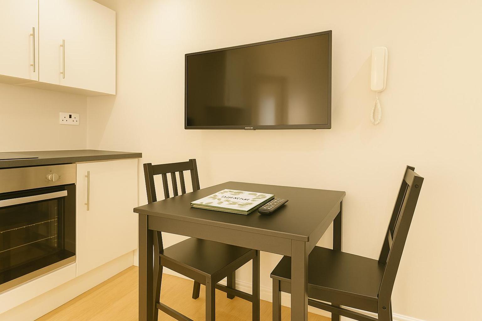 One Bedroom Apartment In City Centre Cardiff Exteriör bild